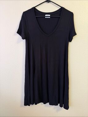 Black V-Neck Short Sleeve Swing Dress